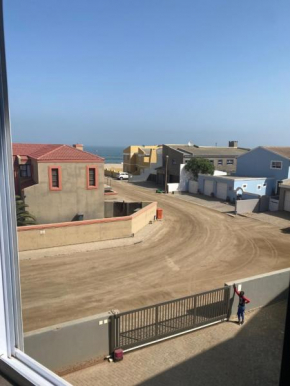 Riekert's Self-Catering Apartment @Silver Sands